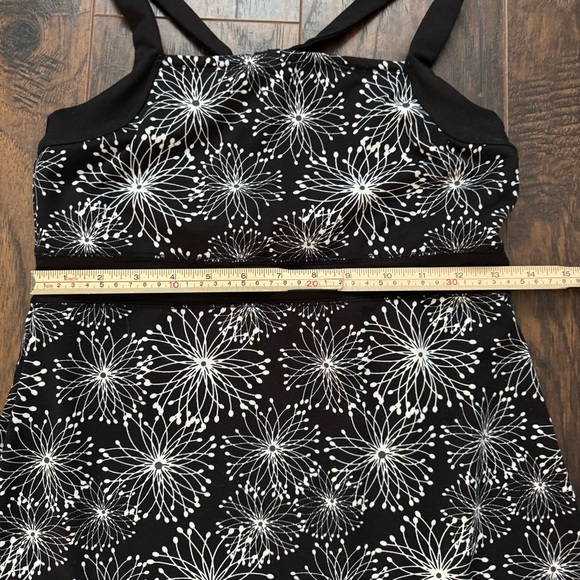 Soybu Small Black and White Floral Yoga Dress - Picture 7 of 8
